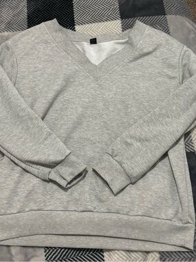 SHEIN Light Heather Gray V-Neck Womens Sweater